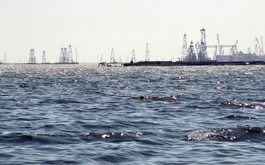 Обнародованы названия предприятий, загрязняющих Каспийское море