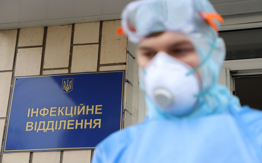 В Украине за сутки коронавирусом заразились почти 10 тыс. человек
