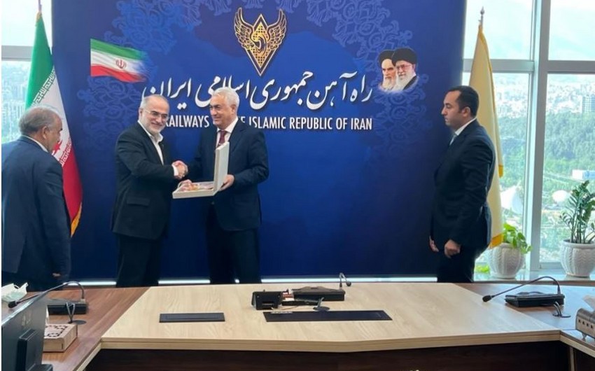 Азербайджан и Иран обсудили строительство железнодорожной линии Решт-Астара