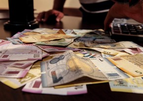 Azerbaijan withdraws AZN 2B banknotes from circulation 