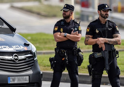 Испанская полиция изъяла с судна кокаин на сумму свыше 100 млн долларов