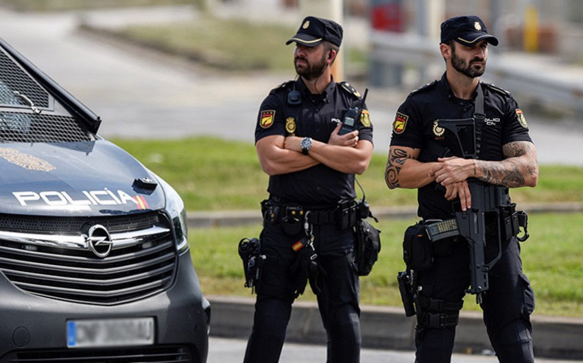 Испанская полиция изъяла с судна кокаин на сумму свыше 100 млн долларов