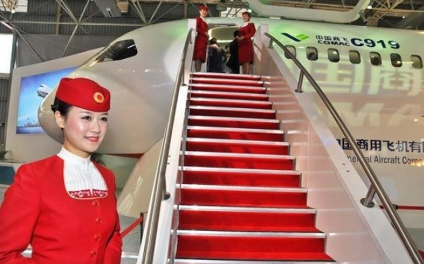 China unveils new plane to be rival for Boeing and Airbus