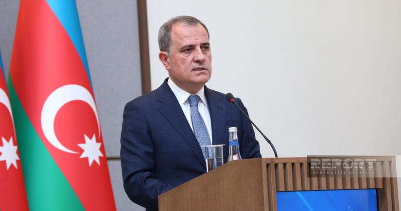 Jeyhun Bayramov honors memory of Azerbaijani martyrs on State Sovereignty Day