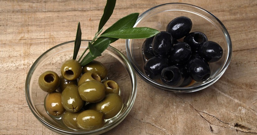 Azerbaijan resumes purchase of canned olives from Portugal