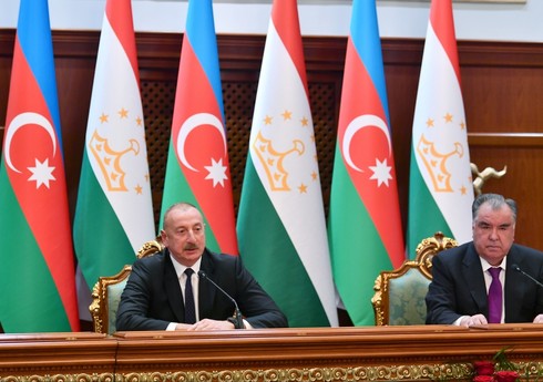 Президент: За сегодняшним успешным развитием Азербайджана и Таджикистана стоит именно труд великих лидеров