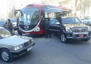 Bakubus vehicle collides with embassy car