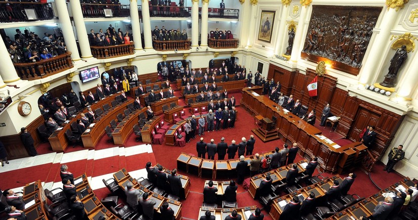 Peru parlamenti cinayətkarlıqla əlaqəli vəziyyətə görə daxili işlər nazirinə etimadsızlıq göstərib