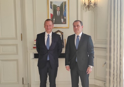 Глава МИД Азербайджана встретился с дипломатическим советником президента Франции
