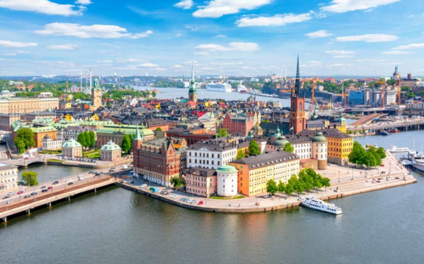 Большинство партий Швеции поддержали запрет на въезд для туристов из РФ  