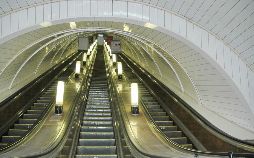Nizami metro stansiyasındakı eskalator istifadəyə verilir