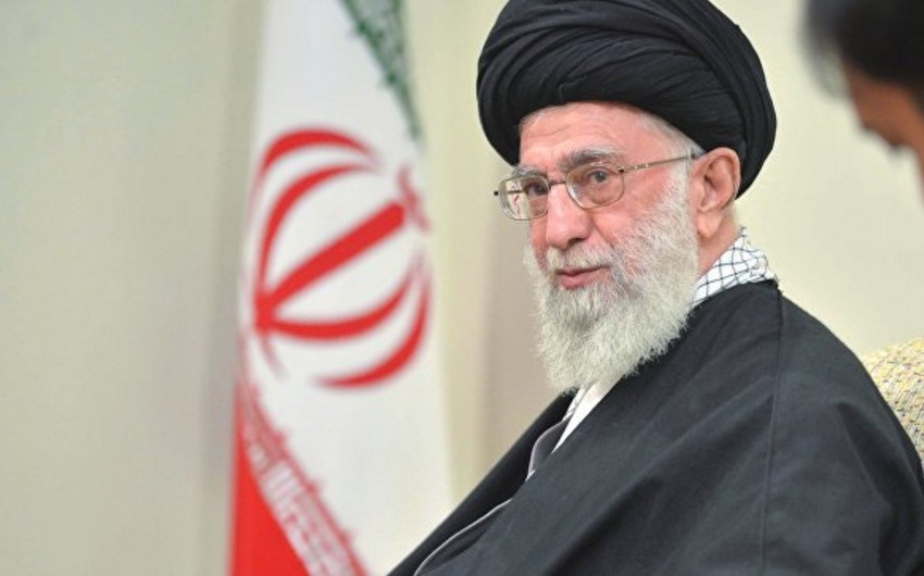 Али Хаменеи: Иран не склонит голову из-за угроз США