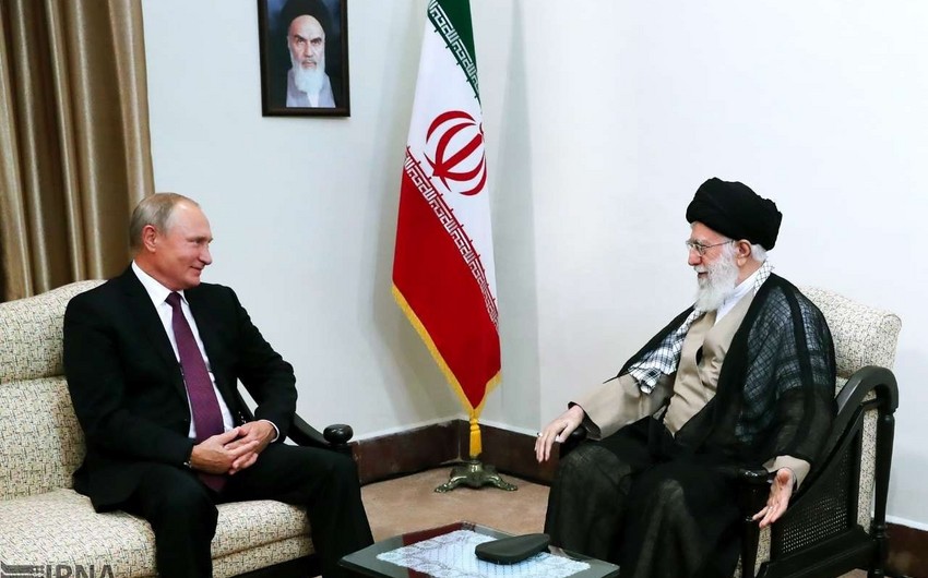 Хаменеи заявил, что РФ и Иран могут сотрудничать по вопросам сдерживания США