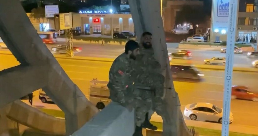 Özlərini qazi kimi təqdim edən şəxslər polis əməkdaşlarına xəsarət yetirməyə cəhd göstəriblər