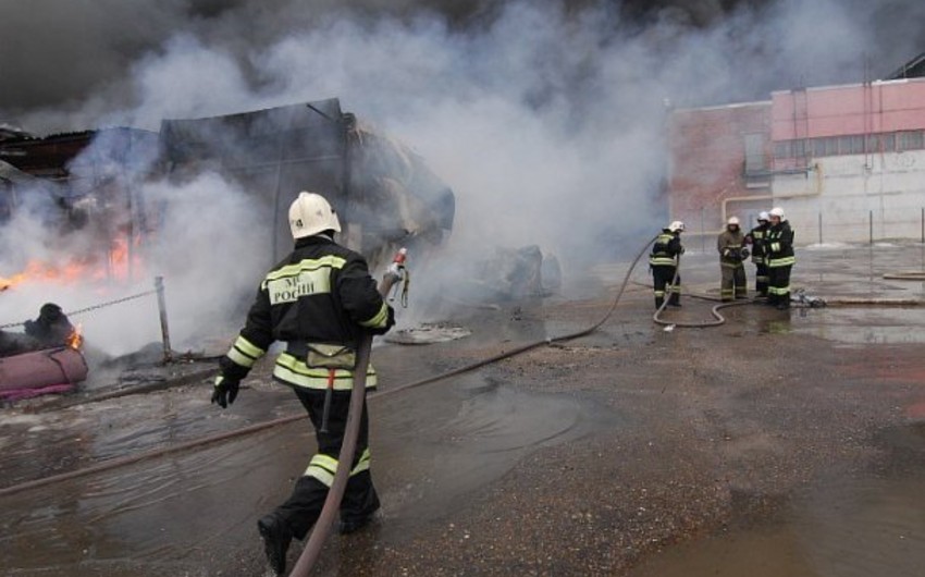 ​Число жертв пожара в торговом центре в Казани возросло до 17