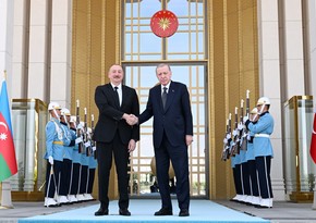 Ilham Aliyev congratulates Turkish president on Republic Day