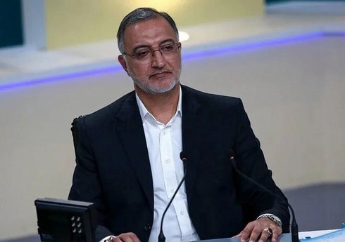 Мэр Тегерана снимает свою кандидатуру с выборов президента в Иране