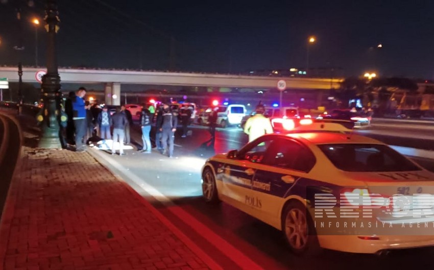 В Баку легковой автомобиль сбил пьяного пешехода
