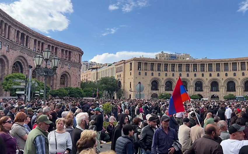 Special forces officers beat, detain opposition MP in Yerevan