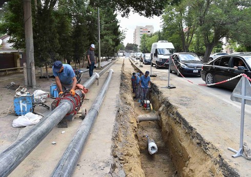 В Баку по 32 адресам обновляются устаревшие водопроводы
