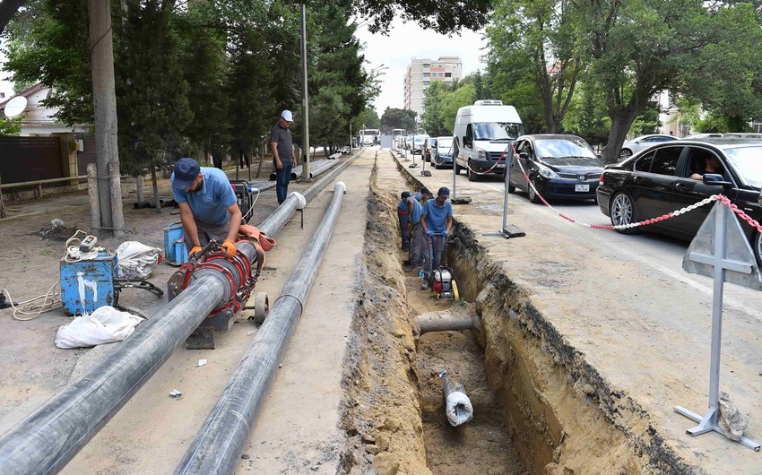 В Баку по 32 адресам обновляются устаревшие водопроводы