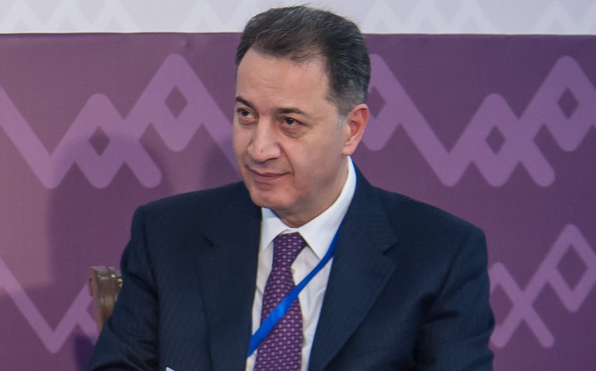 Ex-minister talks on economic prospects in Armenia