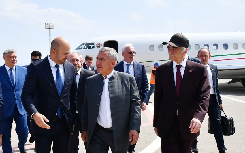 Rais of Republic of Tatarstan Rustam Minnikhanov arrives in Azerbaijan