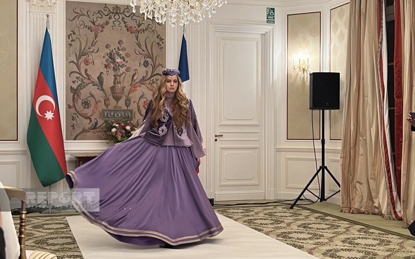 В Париже состоялся показ национальных костюмов жителей Карабаха