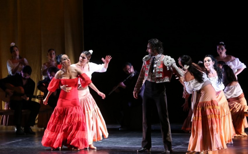 İspaniyanın “Flamenko” qrupu “Karmen” əsərini yeni quruluşda təqdim edib