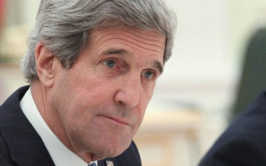 John Kerry involved in car accident in India