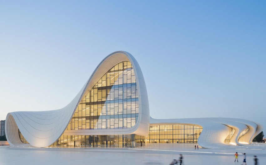 Центр Гейдара Алиева архитектора Заха Хадид удостоен награды Дизайн года 2014