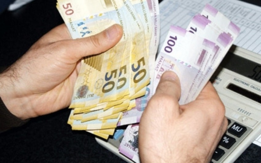 Среднемесячная зарплата наемных работников в Азербайджане превысила 440 манатов