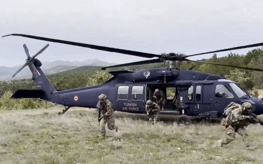 Азербайджанские военные отработали спасательную операцию на учениях в Турции
