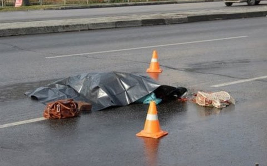 В Баку автомобиль насмерть сбил 74-летнюю женщину