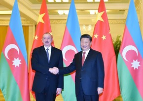 President Ilham Aliyev congratulates Xi Jinping