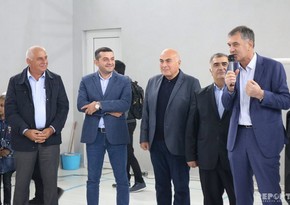 Adviser of Georgian Prime Minister donates money to Azerbaijani school