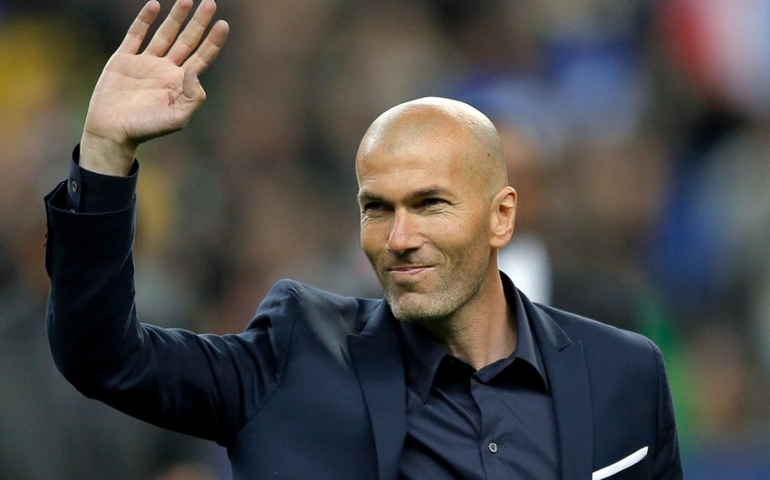 Real Madrid to sign new contract with Zinedine Zidane