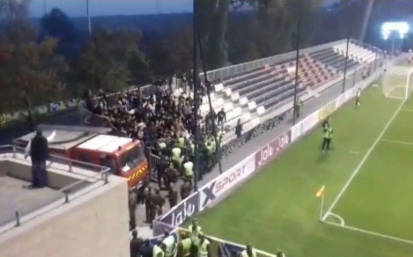AFFA disciplines Gabala and Neftchi due to fan incident - VIDEO
