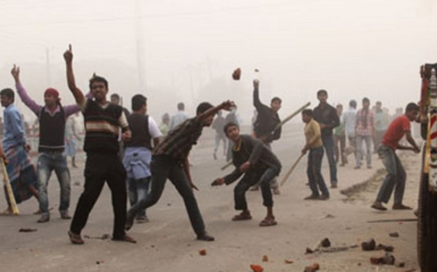 ​Banqladeşdə seçkilər zamanı baş verən toqquşmalarda 12 nəfər ölüb