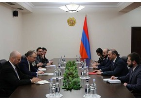 Клаар и Григорян обсудили армяно-азербайджанские переговоры