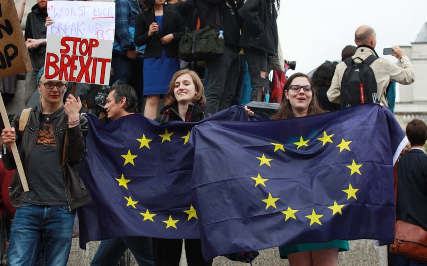 Тысячи жителей Лондона провели акцию протеста против выхода Великобритании из ЕС