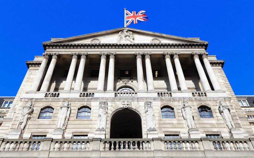 Bank of England raises discount rate