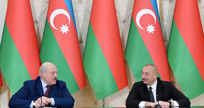 Aleksandr Lukaşenko: Qafqazda Azərbaycanın timsalında olduqca güclü, normal lider ölkə mövcuddur