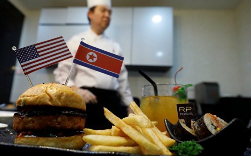 Кафе Сингапура обновляют меню перед саммитом США-КНДР