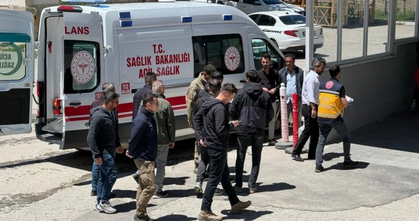 Türkiyənin İranla sərhədində hərbi maşın aşıb, 6-sı ağır olmaqla 11 nəfər yaralanıb