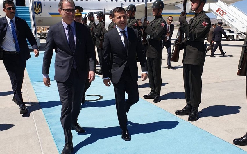 Ukrayna prezidenti Türkiyəyə gedib