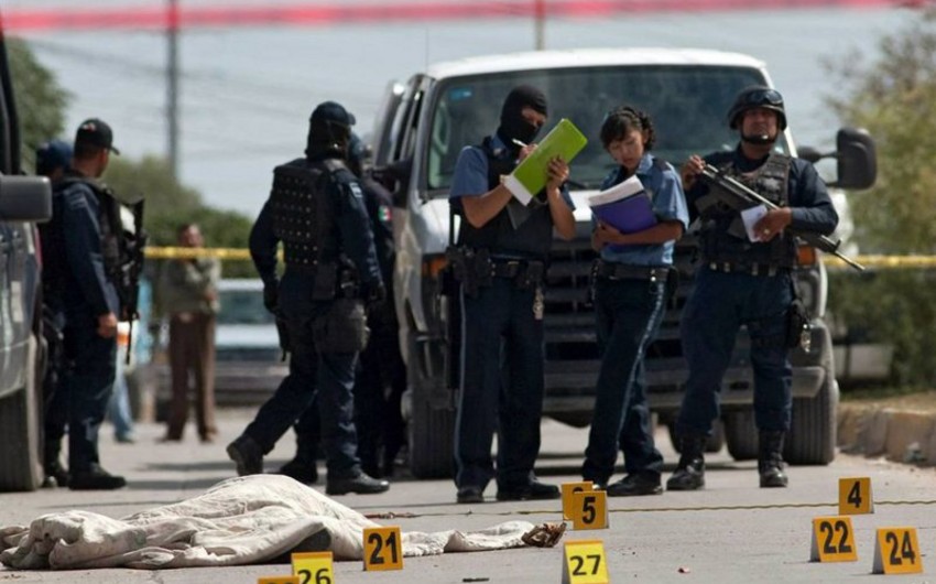 Meksikada mikroavtobusda 9 insan cəsədi aşkarlanıb