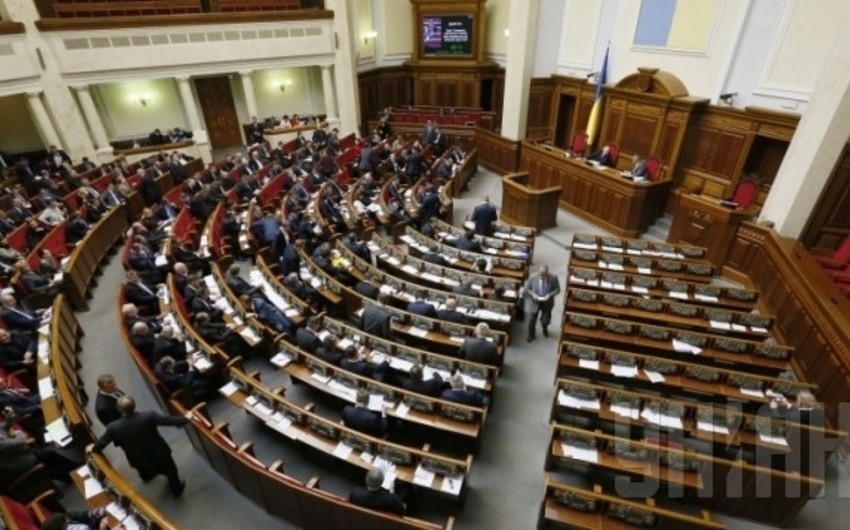 Ukraynanın Ali Radası Donbassın xüsusi statusu haqqında qanun qəbul edib