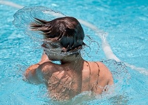 10-Year-old boy beats Michael Phelps’ old swimming record