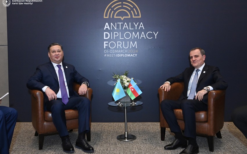 Состоялась встреча между главами МИД Азербайджана и Казахстана